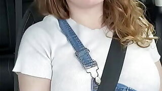 Nerdy Woods Girl Rubs Herself in her Car